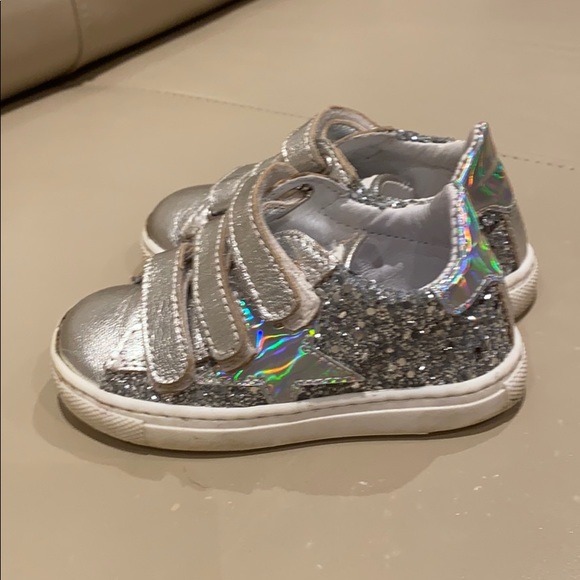 Toddler shoes size 5 - Picture 1 of 4